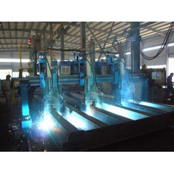 科勝數(shù)控龍門式焊接專機(jī)制作商，龍門式焊接專機(jī)價格實(shí)惠。