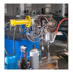 火熱暢銷的雙螺桿擠出機(jī)在哪買：擠出機(jī)模頭