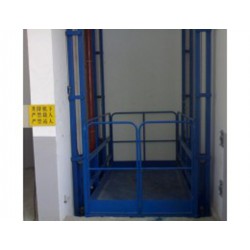 山東貨物提升機(jī)廠商直銷(xiāo) 開(kāi)搶啦~！！