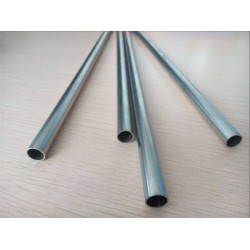 304無(wú)縫不銹鋼管價(jià)格，專業(yè)不銹鋼管推*