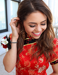 美國女孩穿旗袍引爭議，國外哪些女星能穿出旗袍的韻味？