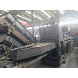 把握制造精髓液壓打包機(jī)實現(xiàn)跨越式發(fā)展