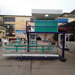 玉米灌包機(jī)定量包裝秤創(chuàng)通文達(dá)