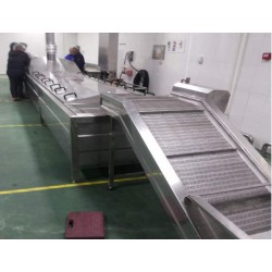 大型煮玉米設(shè)備，速凍玉米加工設(shè)備生產(chǎn)線，蒸汽蒸玉米