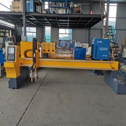 龍門式數(shù)控等離子火焰切割機板材下料機