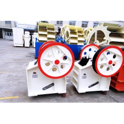 顎式破碎機(jī)生產(chǎn)前注意這些，平穩(wěn)運(yùn)行高產(chǎn)不在話(huà)下Z98