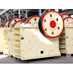 砂石破碎生產(chǎn)不能少，當(dāng)屬顎式碎石機(jī)Z100