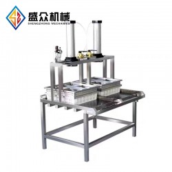傳統(tǒng)奶酪片成型機(jī) 馬蘇里拉奶酪拉伸、擠出、成型一體機(jī)