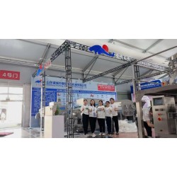 濰坊寵物糧工廠設(shè)備，派森貓條加工流水線