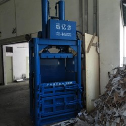 廢紙升降機(jī)，紙皮升降機(jī)，廢紙?zhí)嵘龣C(jī)，海綿升降機(jī)，服裝升降機(jī)